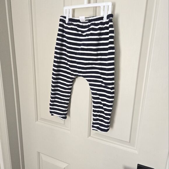 2/$15 GAP 2 Sided Leggings 18-24 M - Picture 3 of 5